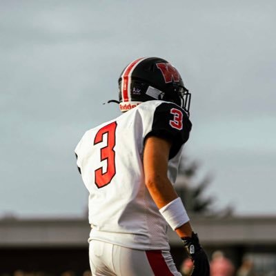 charleyhoffman_'s profile picture. Williamsburg High School 28’ | Football, Basketball, Track, and Baseball | https://t.co/eJhelOHLj1