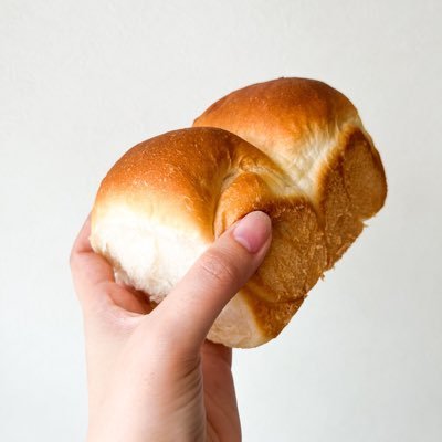 フリーランスWebデザイナー|デザイナー歴8年|クライアントさまのファン精神🥖|とにかく食べることが好き。
