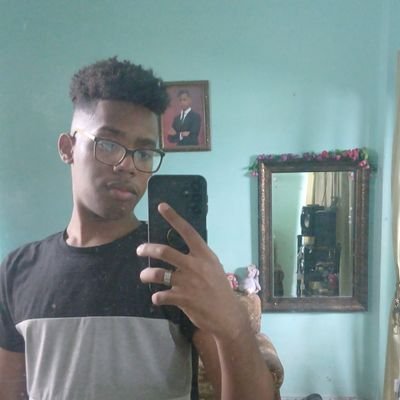 Cubano🇨🇺 gamer🎮 Madridista🤍 fan de la buena música🎧