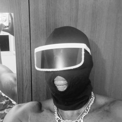 HeradiErwan's profile picture. je suis amoureux des femmes noir et des femme mure je suis libertin et un dragon 🐉 🐉 🐉