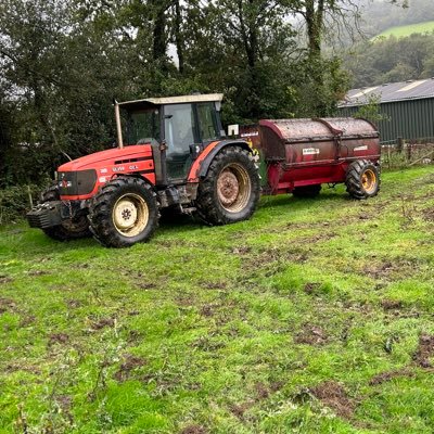 Usually found arm deep in a cow … all things repro, DEFRA approved bovine ultrasound scanner , been AI’ing cows overseas and now Tech for @altagenetics