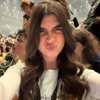 ✩。:*• #1 dear reader defender!! ⠀ ⠀⠀⠀⠀⠀⠀⠀⠀⠀ ⠀⠀⠀⠀⠀⠀ eras tour x3; tsou tour x2; sns tour x2 ⠀⠀⠀⠀⠀⠀⠀⠀⠀ ⠀⠀⠀💌or, gracie & sabrina enthusiast
