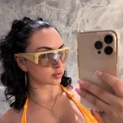 Aurora721196's profile picture. 