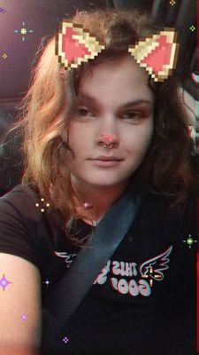 25😉
Married to a Bisexual black man with a 10 inch cock😍
In search of young twinks or Trans women to fuck with my husband,  if you're either hmu on here 🫡😏
