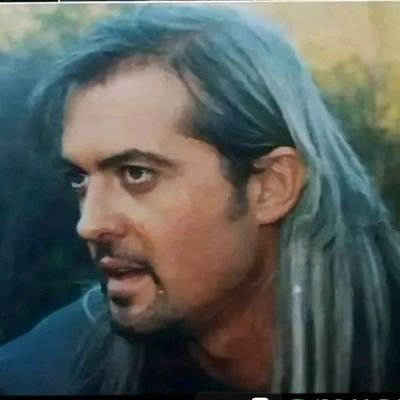 ๖ج̷ر̷اح̷๖
💛 قدساوي يا الطيب💛 🇰🇼 🇰🇼 🇰🇼
محب للشهيد الفهد اسال الله له الفردوس الاعلى ๖ج̷ر̷اح̷๖