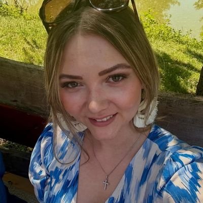 ninaji00's profile picture. I'm from Germany 🇩🇪  ,with style and charm, soft curves and energy