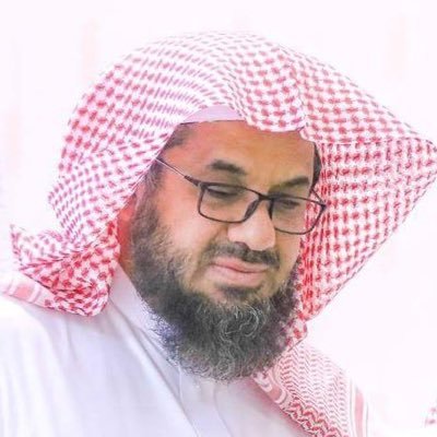 ahmadkorom1's profile picture. « il y’a de la honte à être heureux tout seul »