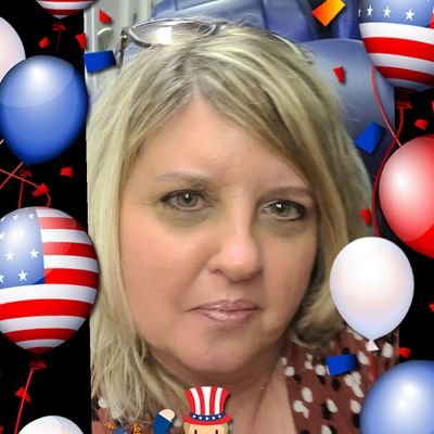 Hi I'm Michelle..I have had other Twitter account too!! I have shitzu that i ❤️ love!! I love animals!!