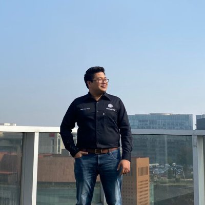 AlbertoChung's profile picture. Building tech bridges for small businesses | 9+ years in systems | Integrating Infrastructure, networking, servers and cybersecurity.