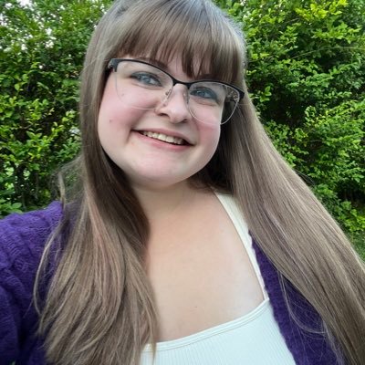 Swiftie • Book Obsessed • 28 • NY • Big fan of Reality TV