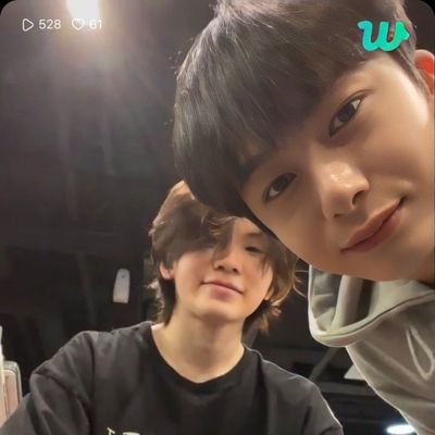 multi but monsta x + seventeen centric 🖤🤍 • girl group enjoyer 🎀 • corporate slave 💻 • infj-t in her own box 📦