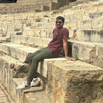 pendar747's profile picture. Software engineer by trade, hacker at heart

🚀 Building https://t.co/bMCc35ojGg - a private AI powered journalling app

pendar747.sol