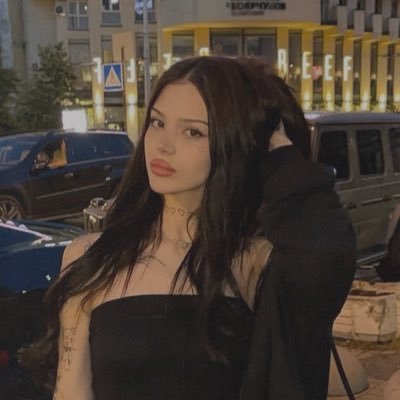 a mess in lace + cigarette smoke. / priv: @coldvcnom