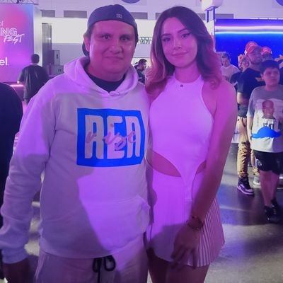 diversión y desmadre šššššŗš¦šŗš¦šŗš¦
pio y rivers gg y Danna Paola y ren Rize
(ganador del premio miaw a mejor comunidad š)