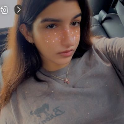 nellylink15's profile picture. originally @saintjanelly