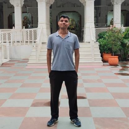 मदान्धसिन्धुरस्फुरत्त्वगुत्तरीयमेदुरे
मनो विनोदमद्भुतं बिभर्तु भूतभर्तरि