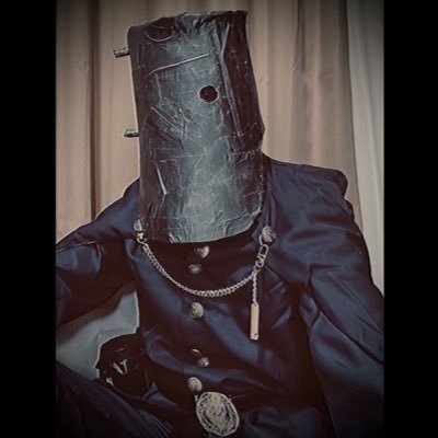20↑ 裸眼重加工レイヤーの交流垢。精神治療も兼ねて活動中。創作団体「アストラル・ツリー」2024/08/10入団 『華種露店─彼岸ノ鴉─』としても活動。雑多や絵描き垢はこちら(啓蒙99・鍵)→@amamich_Cosplay 2025年5月フロムイベ大阪、官憲服の狩人にて参加