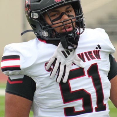 Javari Cummings Carrollton Creekview CT/LG/DT #51 Class of 27’ 5’10 245 3.0gpa #214-518-9264 NCAA ID: