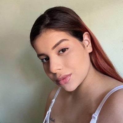 A humanidade sempre teve medo de mulheres que voam. Sejam elas bruxas, sejam elas livres.⚡️ Rafael 👼🏻 Sophia🩷Bella💚Heitor💙