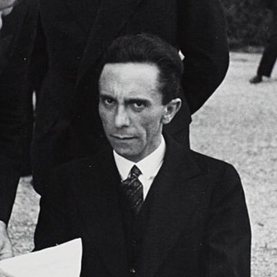 koray932500's profile picture. narcissique, raciste, antisémite,sexiste.