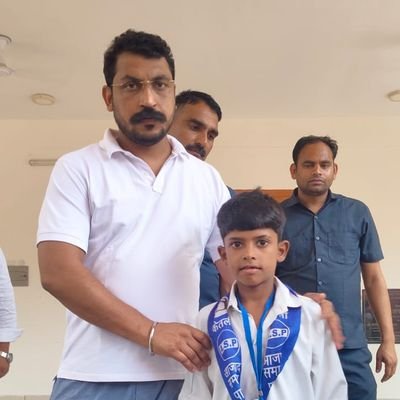 जिला उपाध्यक्ष आजाद समाज पार्टी भीम आर्मी
संविधान मेरा अभिमान उसकी सुरक्षा मेरा स्वाभिमान भीम आर्मी मेरी पहचान