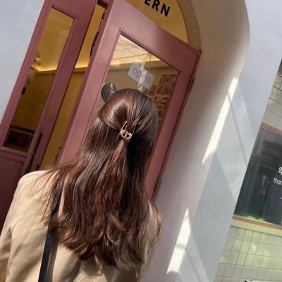 nonoka_wd's profile picture. 24歳｜SEOライター・編集✍️歴4年｜#デイトラ でWebデザイン学習中🌱｜半年後に副業デザイナーデビュー目指してます｜同じく勉強中の方とつながりたいです☺️✨
