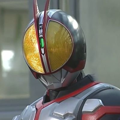 🙂hola soy el baka , panoli o arbol o un loco cuerdo/bi🏳️🌈/fan de kamen rider/estoy en la universidad/17años/el que quiera hablar dm permitido☝️🤓