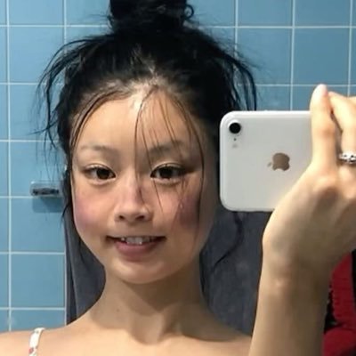 lovesboyw's profile picture. 