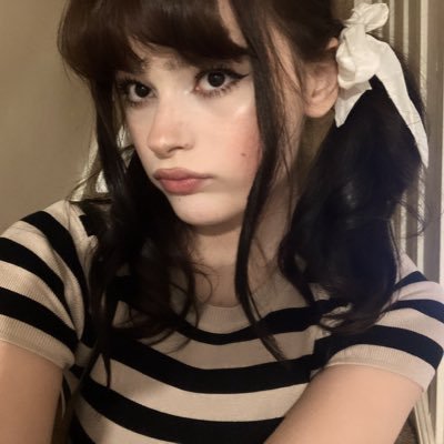 decent young lady, unctioner, nature enthusiast, lover of art. @theymademeleave