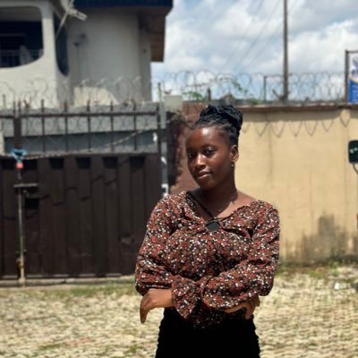 Victoria_ayomi's profile picture. Video editor  | social media manager | fashion designer 🌺