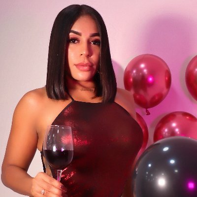 Camgirl and gorgeous woman on Camsoda🫧