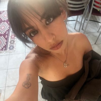 mae_chtl's profile picture. maitre de la vie réelle.