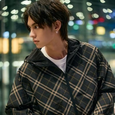 ติ่งแบบไกลๆๆ 🐋🌞 #bbrightvc
I will beside you.(walk together)
รับแต่คนพลังบวกนาจา
เมนน้องไบร์ทครับ
you made me smiling on the inside.