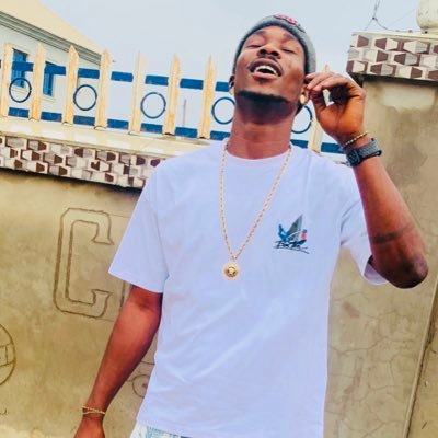 Official Twitter Page of @kaybreezy2404❤️📌 2k soon..