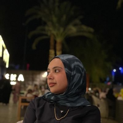 سأحلم لا لأصلح اي معنى خارجي بل كي أرمم داخلي المهجور
، ونحن نحب الحياة ما استطعنا إليها سبيلا ❤
دكتورة بنج ورسامة وأشياء أخرى 🤭