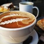 oxkqc64195418's profile picture. 本とネコが好きな60代オヤジ📖🐱｜本好きな方、仲良くしてください！｜おすすめ本教えてください📚