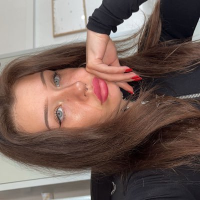 chxntaldn's profile picture. mi au