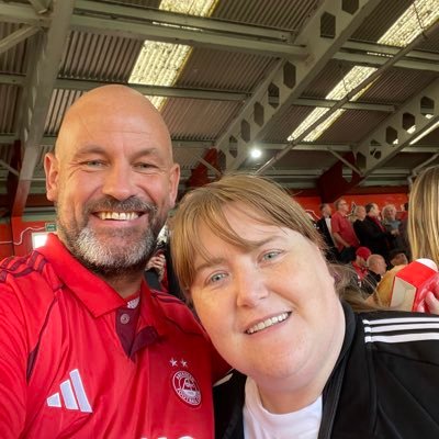 I’m here to chat about the Dons, have a laugh and hopefully make some pals along the way. Some jokes may not be suitable for everyone. All views are my own.