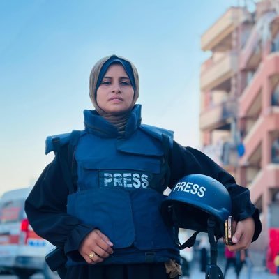 press photographer مصورة صحفية Gaza, palestine غزة _ فلسطين Palestinian 🇵🇸 journalist 📍Gazal 📄📺🎙️📝 Reporting for aljazeeraenglish Content Producer