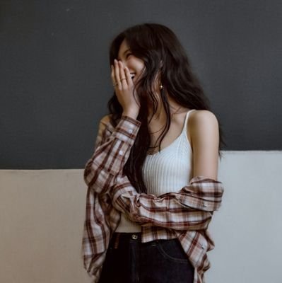 lek19889's profile picture. 