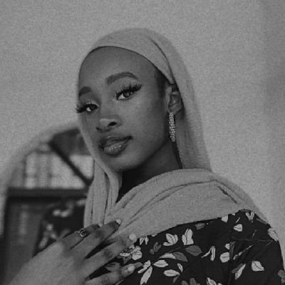 SakeenahUthman's profile picture. Writer & storyteller | Empowering beginners and amplifying women’s voices through words | Grounded in faith.