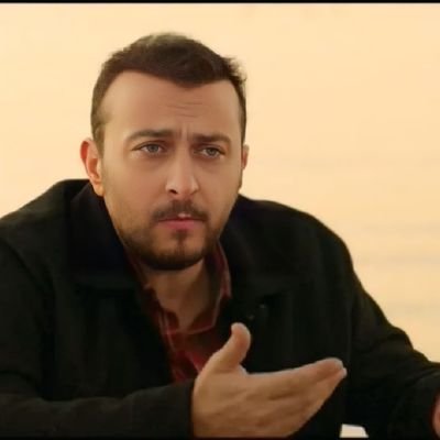 Kafamı dağıtmak için bakar geçerim. korkmadan kendi düşüncemi söyler çizerim bağımsız..
sevdamız kişilere değil ARMAYA ...