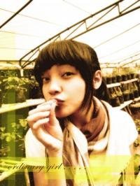 retno_enggar's profile picture. cakep deh.