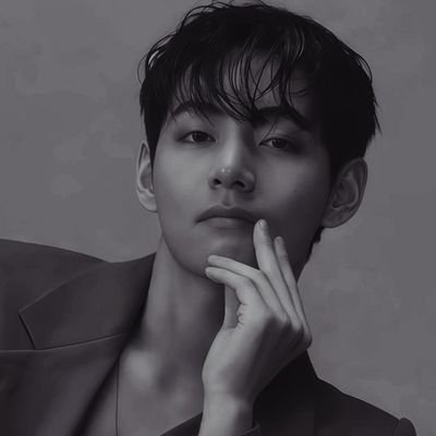 https://t.co/AmrHlEc3PO https://t.co/BSqWoKvPyg https://t.co/3f5OcQ59hS - 김태형 𝐑𝐚𝐝𝐞𝐧𝐝𝐫𝐚 𝐉𝐚𝐧𝐮𝐰𝐢𝐫𝐚. His smile belongs only to his own world