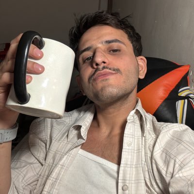 اسولف هواي احياناً | Anime, cinema & music lover | بكالوريوس اعلام