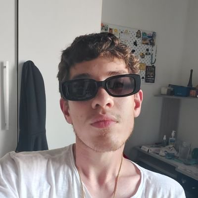 matheusKcu280's profile picture. Sou Deficiente auditivo disse educado .....