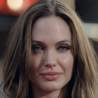 jolie67904's profile picture. 