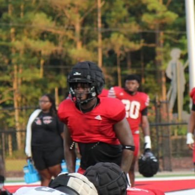 6’ 225 | LB @ EMCC | December Grad | 📱 :(346)852-3895 |