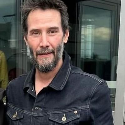 Actor this is my private page, and always remember that there are a lot of imposters using my identity to scan my fans and love once out there. 🎸🎸🎸🎸🎸
