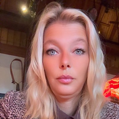 wendy_4_ever's profile picture. always look on the Bright side of life😍